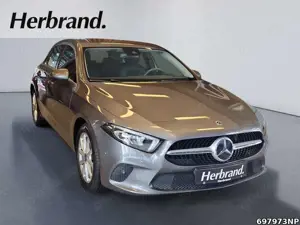 Mercedes-Benz A 220 Progressive  Business-Paket LED Spurhalte. Bild 2