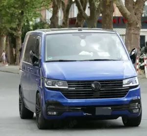 Volkswagen T6.1 Multivan Multivan Edition 4MOTION Bild 2