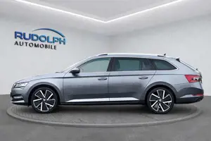 Skoda Superb Combi 2,0 TDI AUTOM. Bild 2