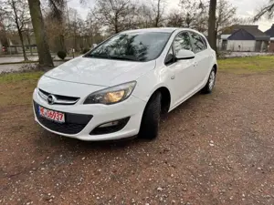 Opel Astra 1,4l mit Klima/PDC erst 98965 km !