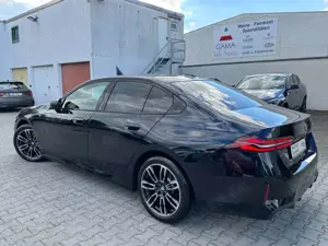 BMW 520 d A/M Paket/Panorama/AHK/Head-Up/360 Kamera