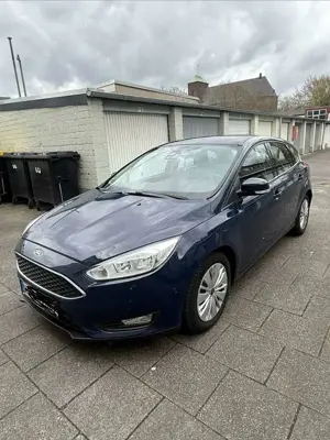 Ford Focus 1.0 EcoBoost Start-Stopp-System Aut. Trend Bild 2