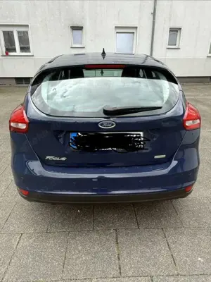 Ford Focus 1.0 EcoBoost Start-Stopp-System Aut. Trend Bild 4