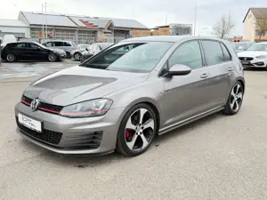 Volkswagen Golf 2.0TSI DSG GTI BMT LED_KLIMAUT_PDC_SITZHZ