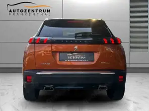 Peugeot 2008 GT ACC LEDER PANO AHK Bild 4