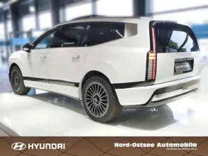 Hyundai IONIQ 9 UNIQ Pano-Glas-Schiebedach Swivel Paket Bild 4