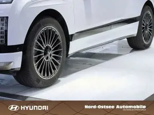 Hyundai IONIQ 9 UNIQ Pano-Glas-Schiebedach Swivel Paket Bild 5