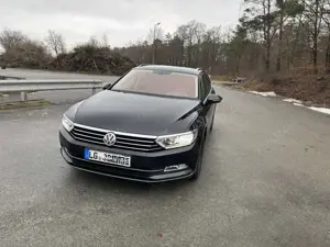 Volkswagen Passat Variant 2.0 TDI Highline Top Gepflegt 19zoll