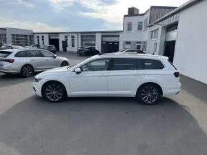 Volkswagen Passat Variant 2.0 TDI DSG Business 188€ m.20% Anz. AHK PANO 4x Bild 2