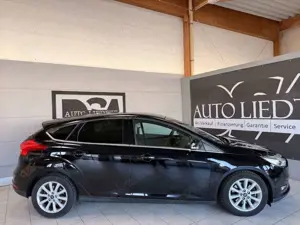 Ford Focus Lim. Titanium/Automatik/Sitzhz./Navi/PDC/ Bild 5