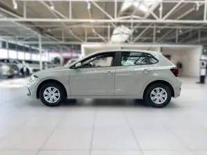 Volkswagen Polo LED PDC SpurH Virtual KLIMA Berganfahrassis. Bild 4