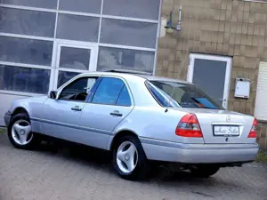 Mercedes-Benz C 180 Elegance  2.Hd - 86Tkm - Klima - SSD - usw Bild 3