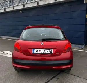 Peugeot 207 1.4e 16v 90ch Sport Bild 5