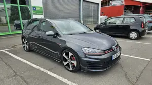 Volkswagen Golf GTI Performance DSG