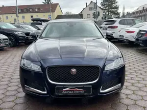 Jaguar XF 25d Prestige NAVI LEDER PANO RFKA TWA Bild 2