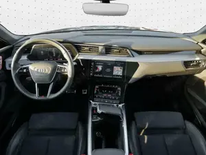 Audi Q8 e-tron 55 quattro S line AHK*Pano*Air*Matrix Bild 5