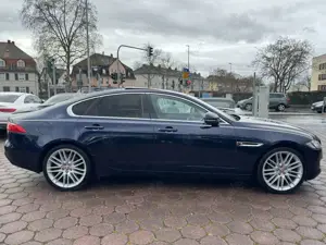 Jaguar XF 25d Prestige NAVI LEDER PANO RFKA TWA Bild 4