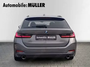 BMW 320 i Touring +SPORTSITZE+AHK+Adpt.LED+HUD+ACC+ Bild 5