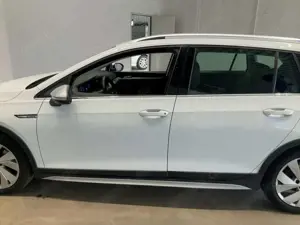 Volkswagen Golf Variant Golf Variant 2.0 TDI 4Motion SCR DSG Alltrack Bild 3