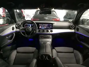 Mercedes-Benz E 300 de T 9G-Tronic~Navi~Avantgarde~360°~Night Bild 3