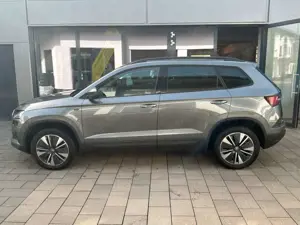 Skoda Karoq Tour TDI DSG AHK+Navi+Matrix+Kamera