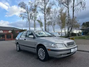 Volvo V40 Kombi TÜV NEU Garantie