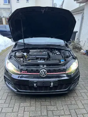 Volkswagen Golf GTI (BlueMotion Technology) DSG Performance