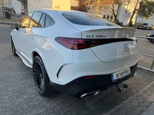Mercedes-Benz GLC 300 d COUPE AMG|AIRMATIC|HEADUP|BURMESTER|AHK|KEYLES Bild 4