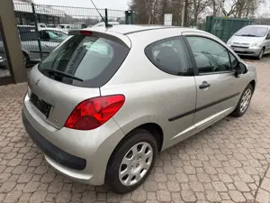 Peugeot 207 Bild 5