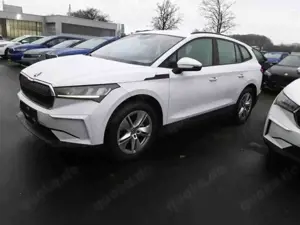 Skoda Enyaq 50 iV LOFT NAVI KAMERA LED PDC KLIMA