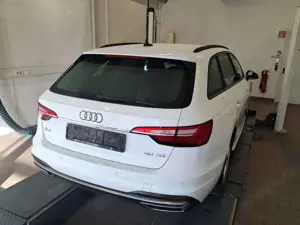 Audi A4 advanced 40 TDI HUD, design selection