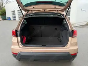 SEAT Arona 1.0 TSI Style ParkAssist BT 16Alu GJR Bild 5