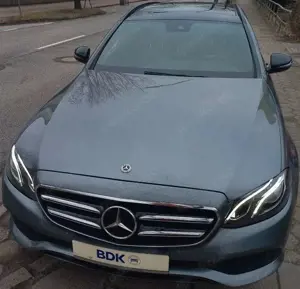 Mercedes-Benz E 250 T CGI Aut. Klima SHZ LED Navi GSH-Dach LMF