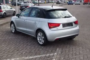 Audi A1 Sportback ambition/1.Hand/SportsitzeFahrwerk Bild 3