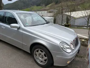 Mercedes-Benz E 280