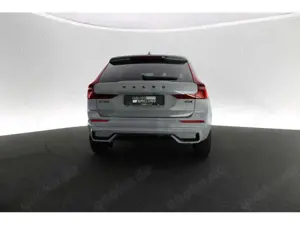 Volvo XC60 2.0 Plus Black Edition AWD LED PANO 360° Bild 4