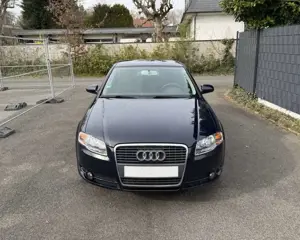 Audi A4 2.0*TÜV NEU*AUTOMATIK*ABSOLUT SCHECKHEFT*