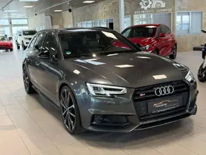 Audi S4 3.0 TFSI quattro MMI Basic Plus Massage AHK