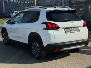 Peugeot 2008 Bild 2