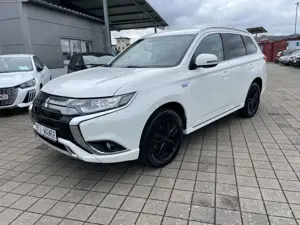 Mitsubishi Outlander 2.4 PHEV Plug-in Hybrid PHEV Basis 4WD