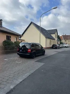 Volkswagen Touran 2.0 TDI DSG Highline 7 Sit. Motor  Getriebe Überh Bild 3