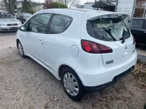 Mitsubishi Colt Bild 2