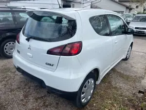 Mitsubishi Colt Bild 3