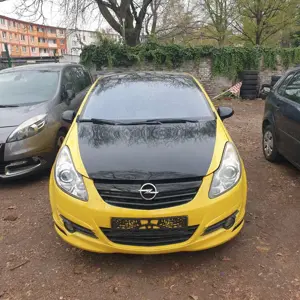 Opel Corsa 1.4 16V Sport Edition OPC Rückfahrsensor. EZ:2010