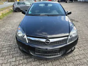 Opel Astra GTC 1.6 Edition,NAVI,AHK,Alu,Euro4