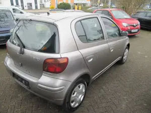 Toyota Yaris 4D,Klima,4Türer, ZV,Geringer Verbrauch! Bild 3