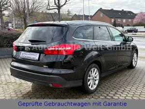 Ford Focus Turnier Titanium*KLIMA*PDC*BT*CARPLAY* Bild 3