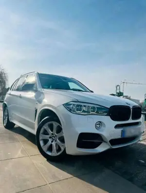 BMW X5 M BMW X5 M50d (F15) – Mineralweiß Metallic