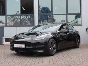 Tesla Model 3 Bild 2