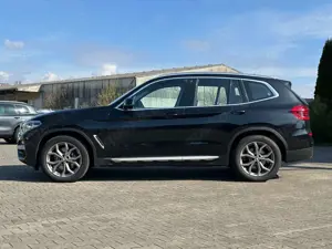 BMW X3 30d xdrive Steptronic xLine/LED/Leder/Ambiente/AHK Bild 3